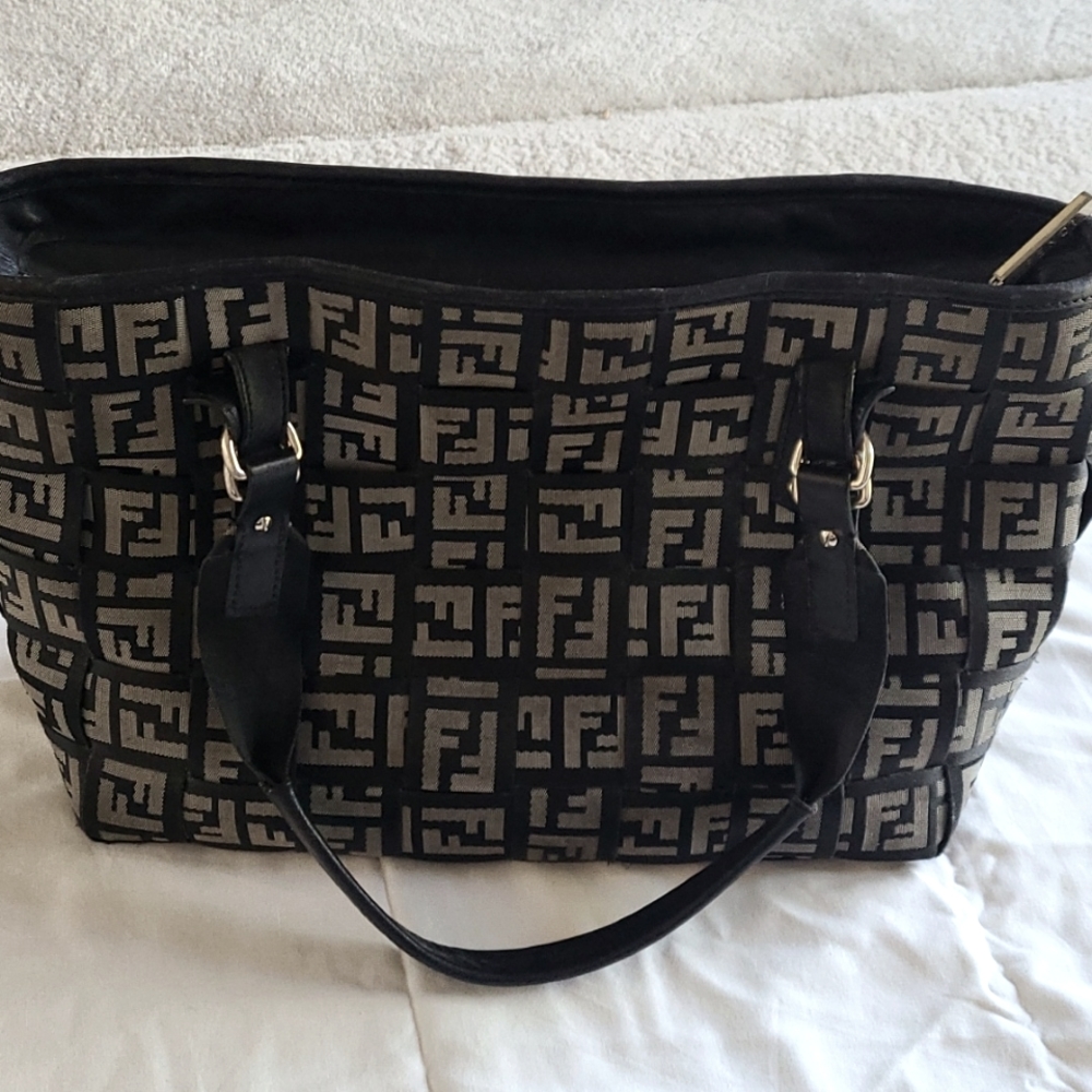Fendi vintage black and white shoulder bag